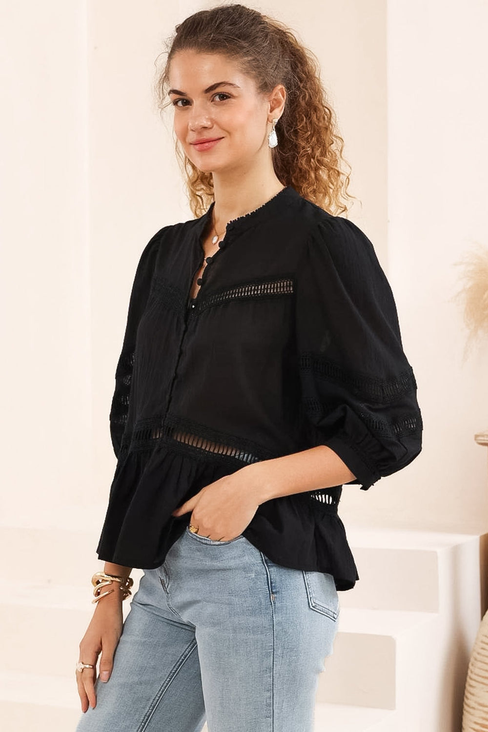 Piera Blouse - Delicate Lace Detailed Buttoned Top with Balloon Sleeves in Black