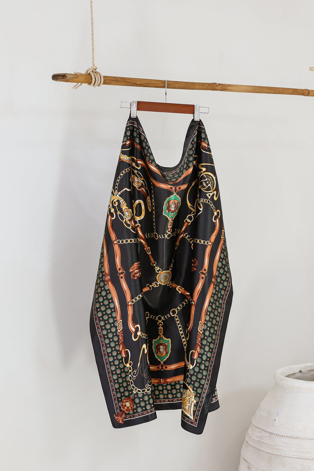 Rayne Scarf - Chain Print Black