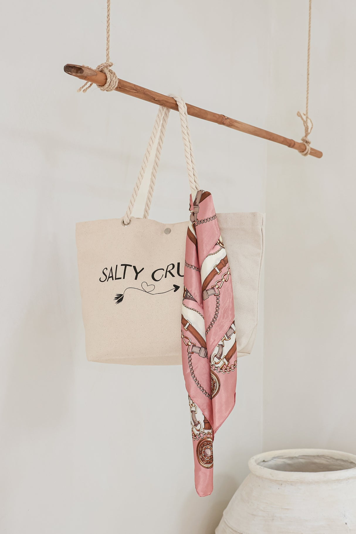 Rayne Scarf - Chain Print Pink