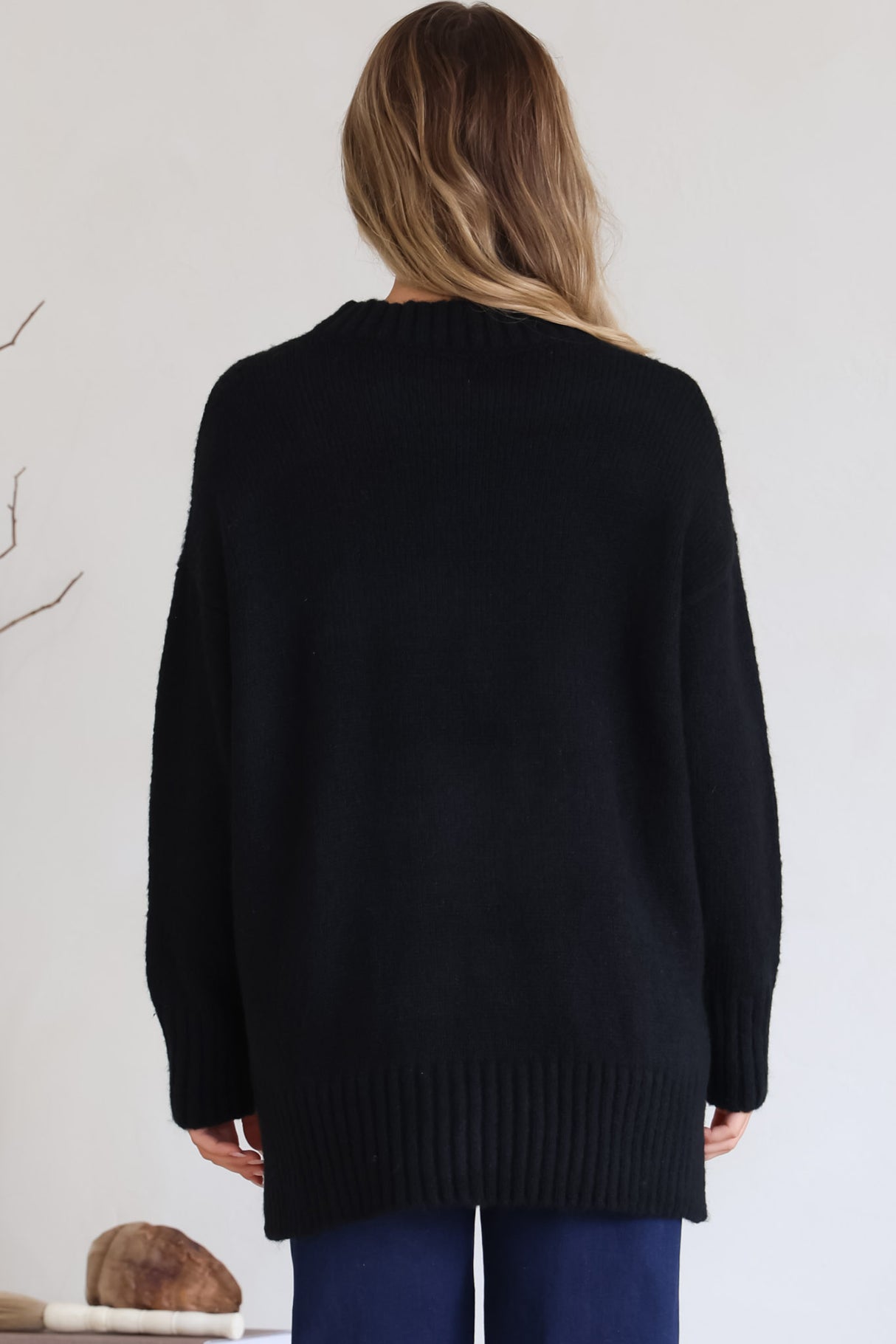 Sammy Jumper - Crew Neck Ribbed Shark Bite Hemline Jumper in Black