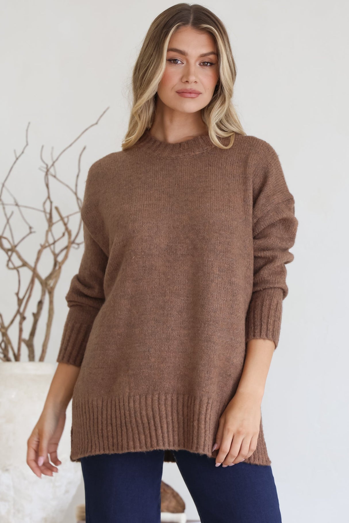 Sammy Jumper - Crew Neck Ribbed Shark Bite Hemline Jumper in Brown