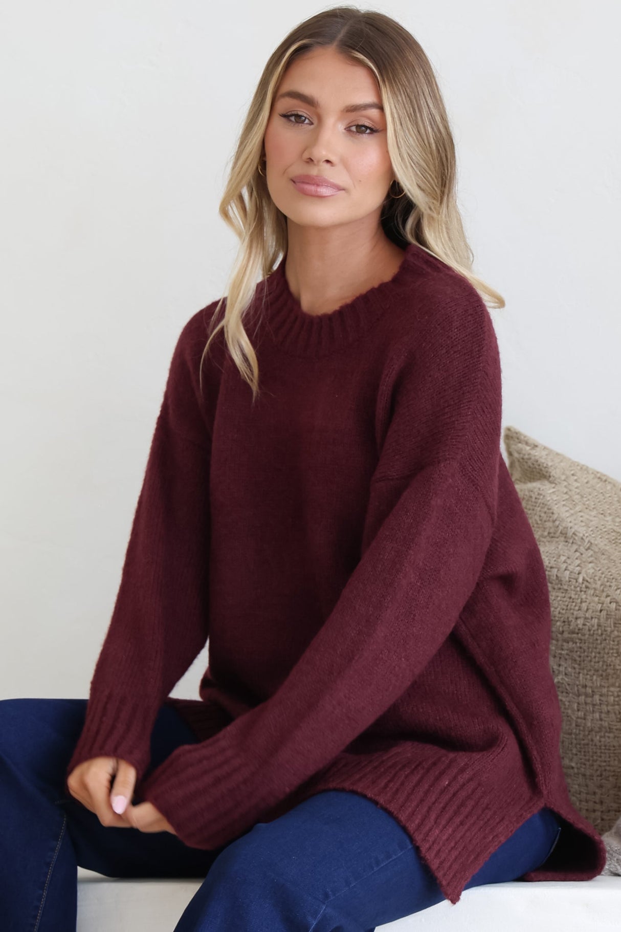 Sammy Jumper - Crew Neck Ribbed Shark Bite Hemline Jumper in Wine