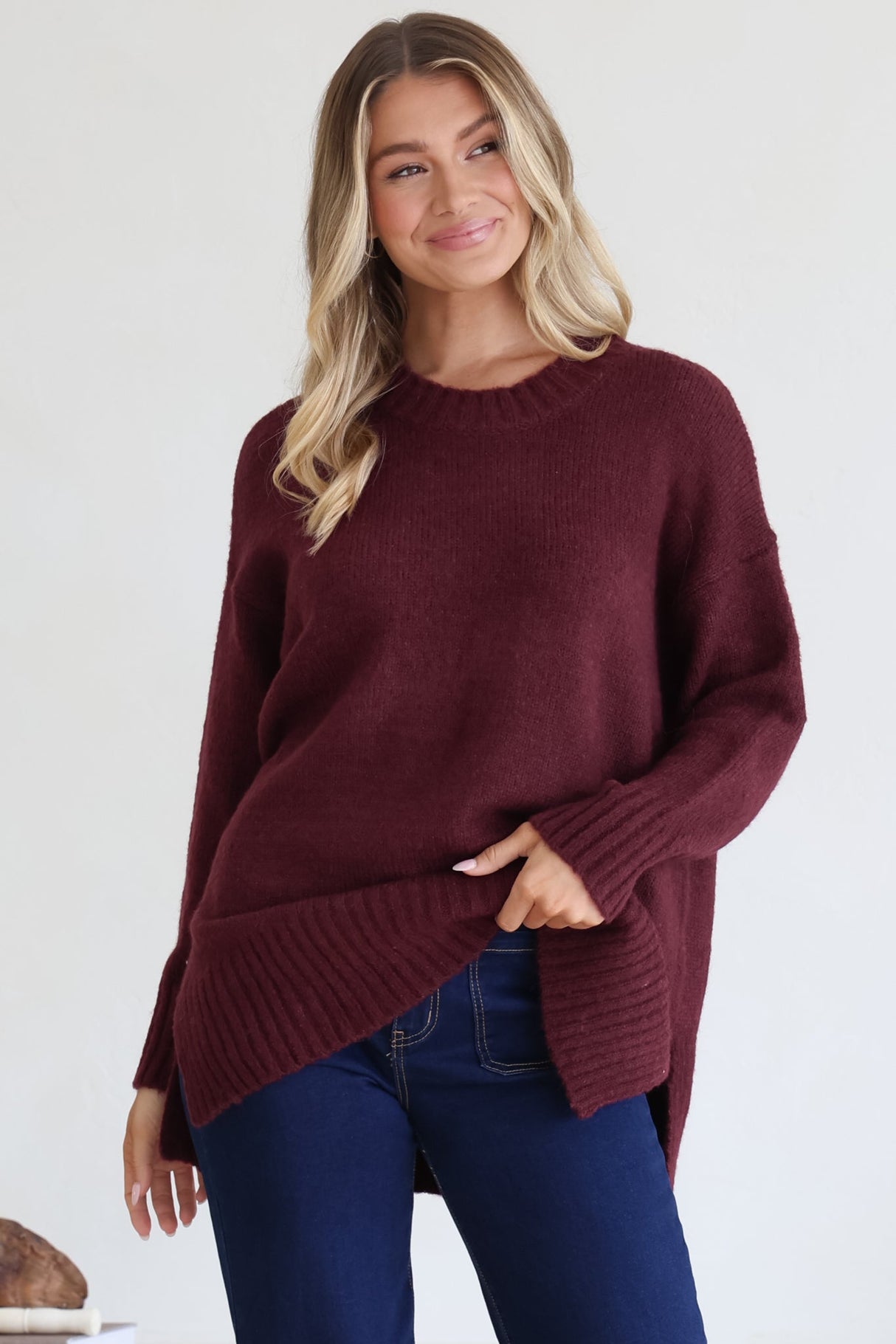 Sammy Jumper - Crew Neck Ribbed Shark Bite Hemline Jumper in Wine