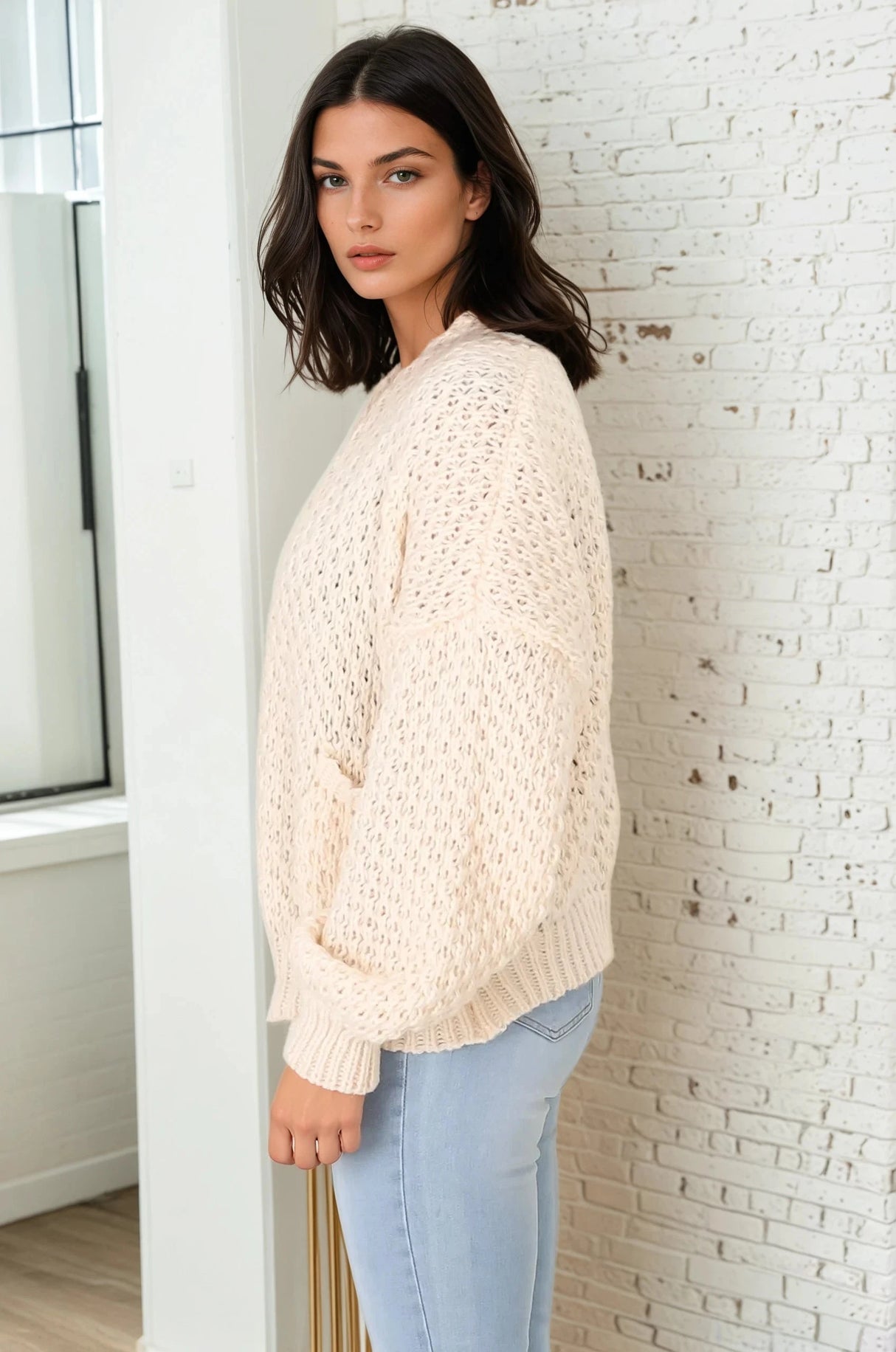 Savoir Cardigan - Chunky Cable Knit Cropped Cardigan with Pockets in Cream