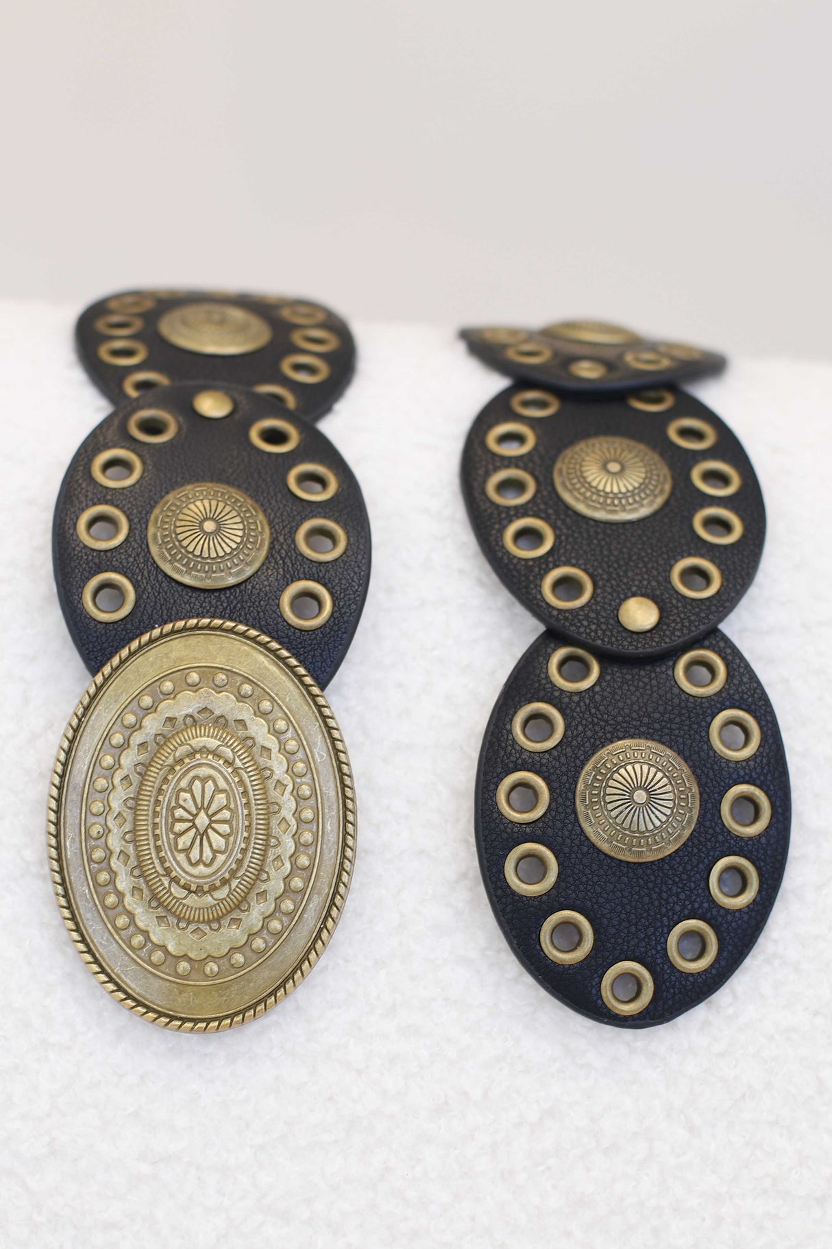 Slate Rivet Gold Buckle Belt - Black