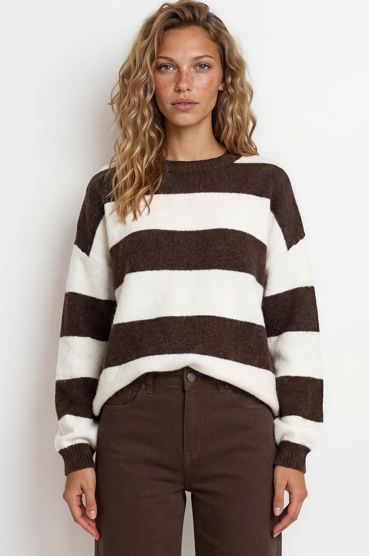 Model wearingSumner Jumper in Chocolate/White from Salty Crush
