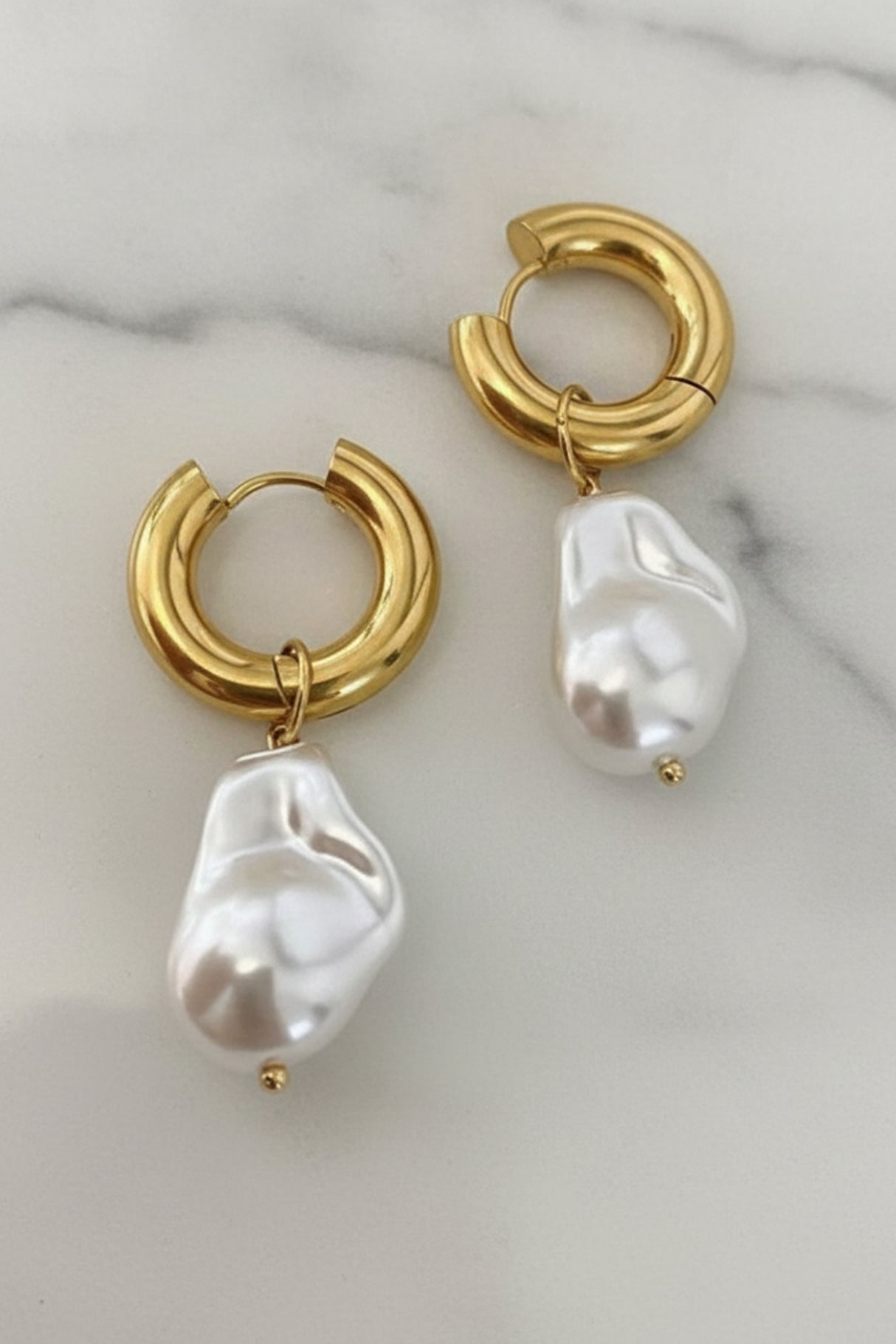 Wavery Earrings - Gold