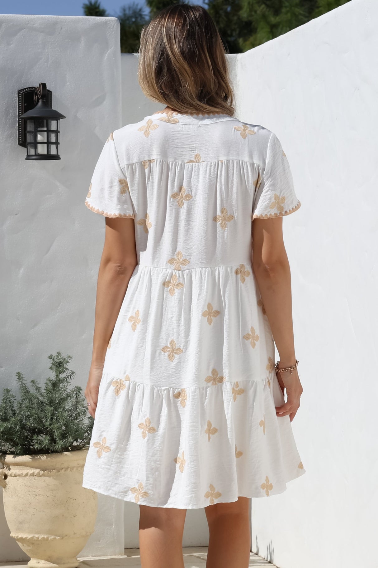 Wilma Mini Dress - Bermuda Collar Button Down Dress with Cap Sleeves in Gigi Print White