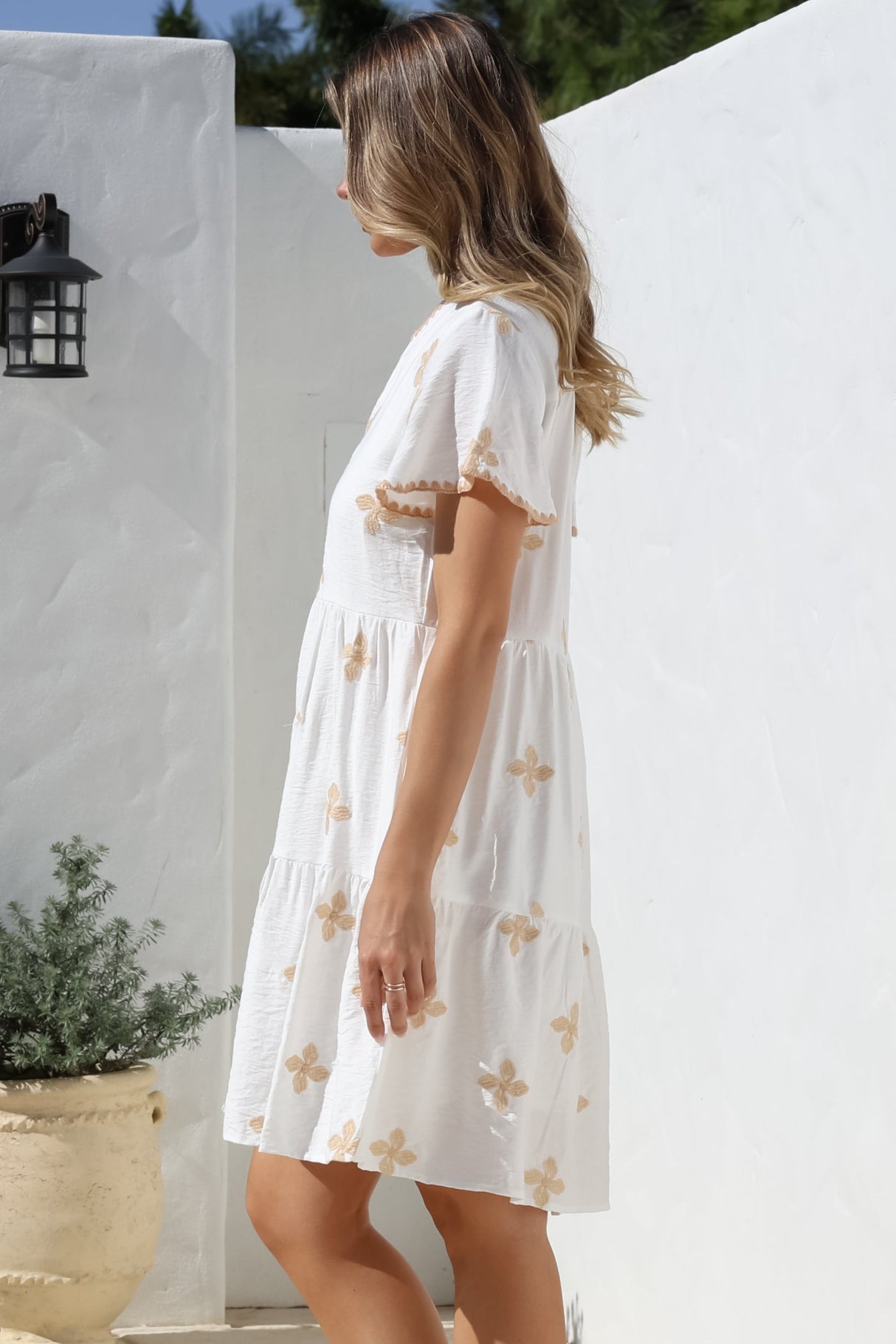 Wilma Mini Dress - Bermuda Collar Button Down Dress with Cap Sleeves in Gigi Print White