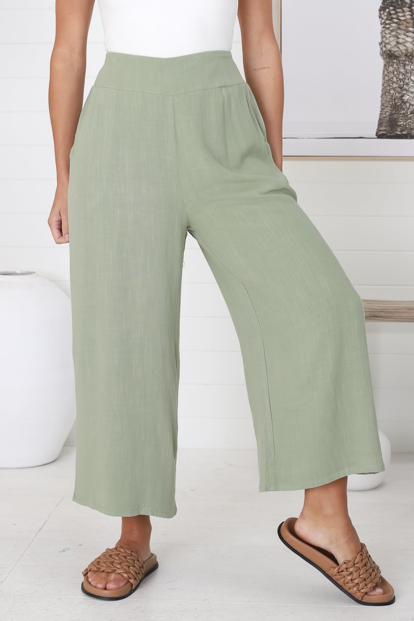 Wyatt Pants - Linen Blend 3/4 Cropped Pants with Pockets in Khaki