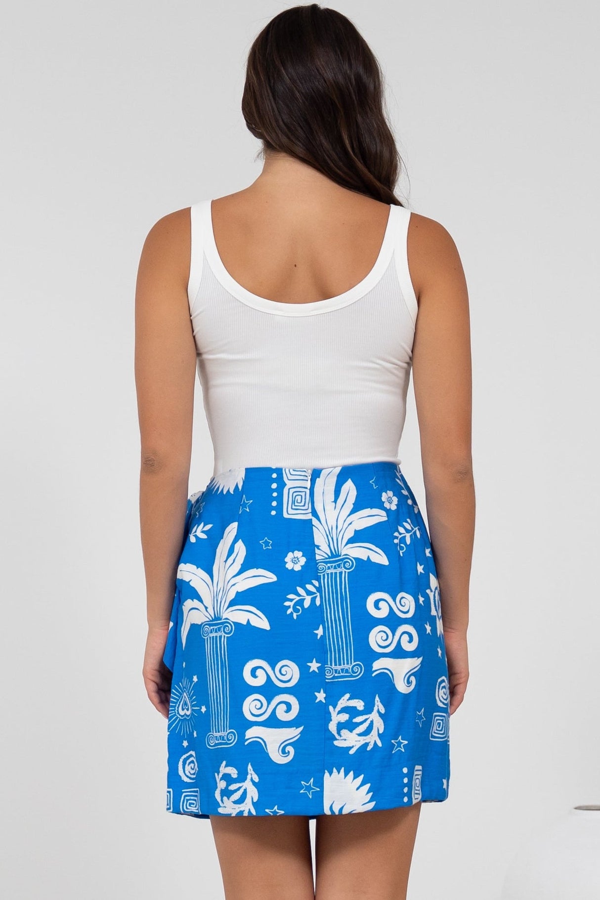 Sassi Mini Skirt - High Waisted Skirt with Wrap Belt in Aurie Print
