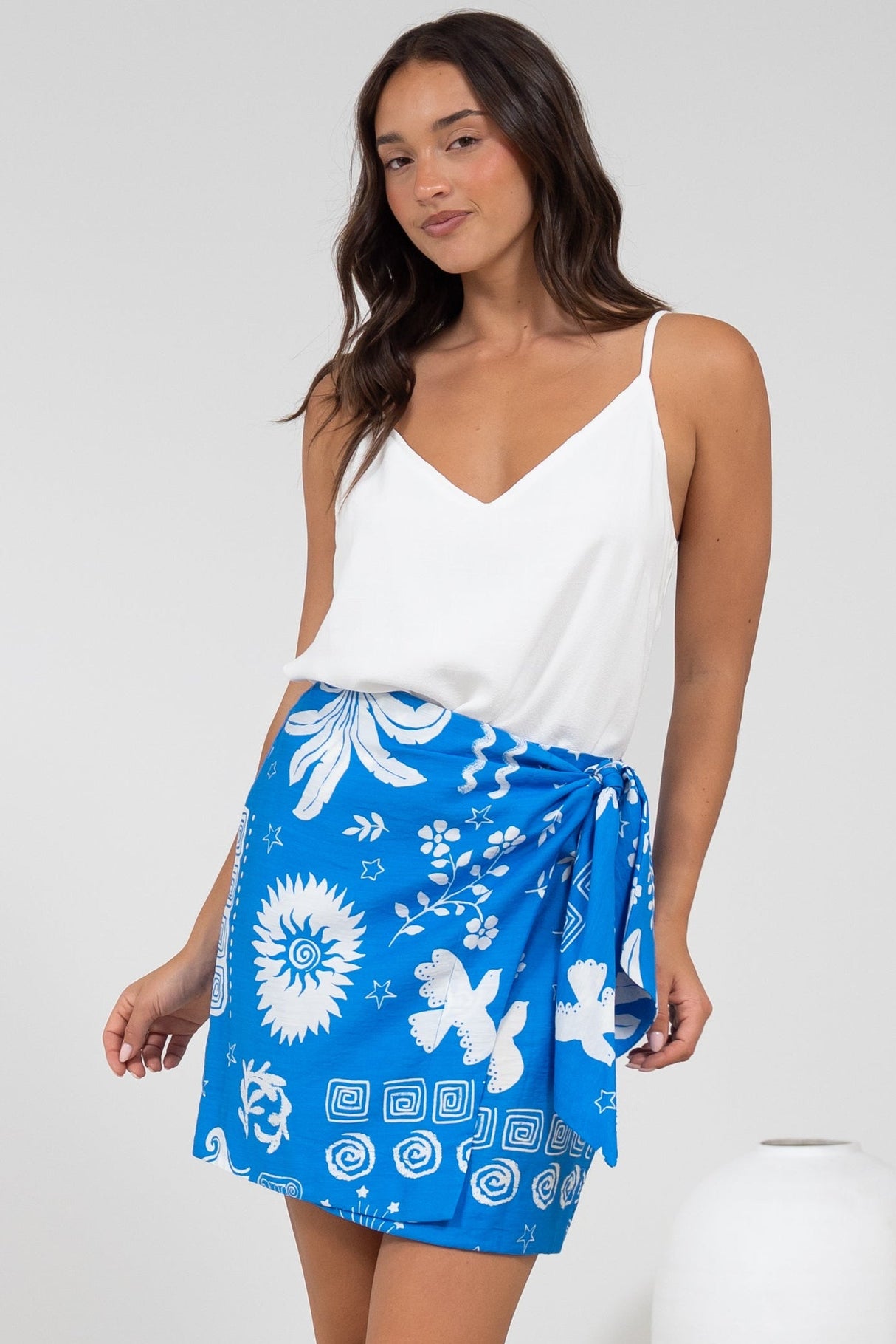Sassi Mini Skirt - High Waisted Skirt with Wrap Belt in Aurie Print