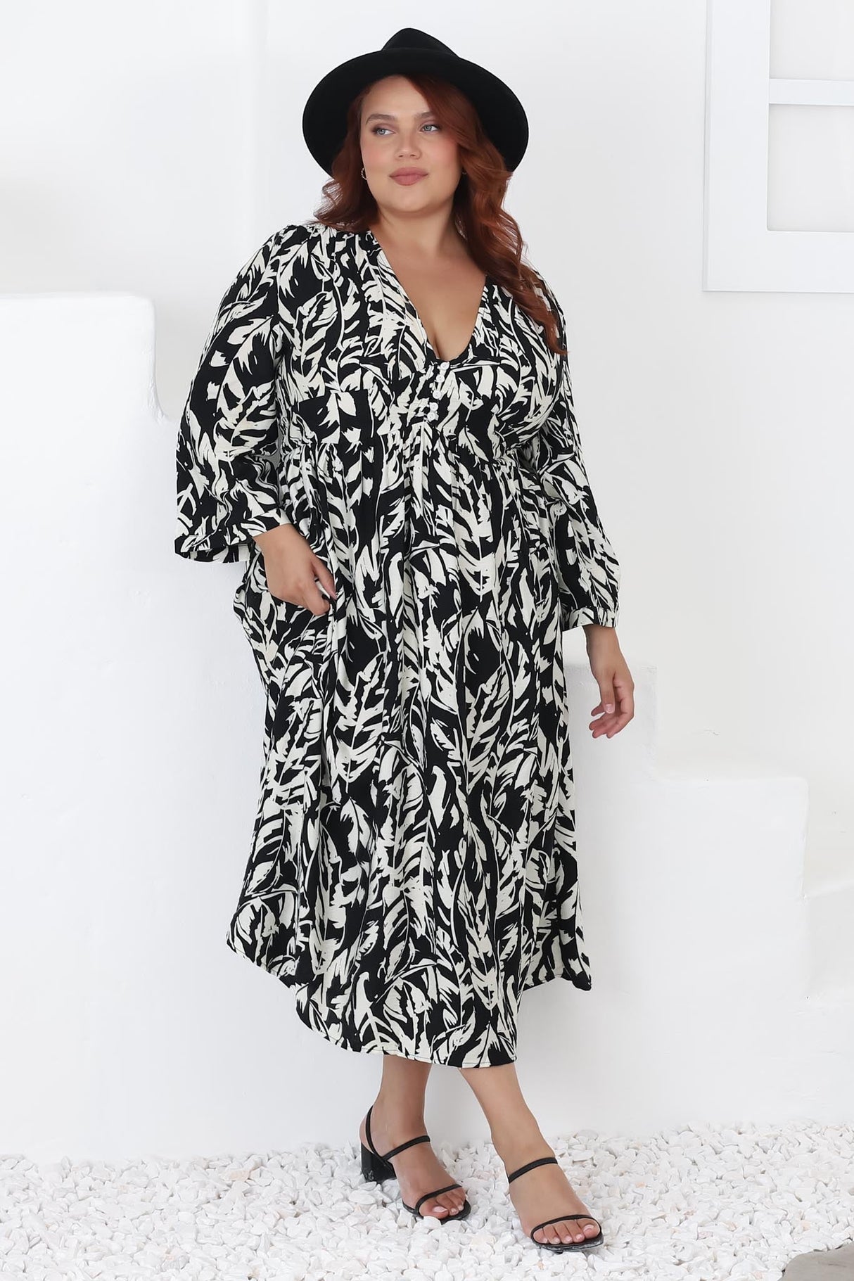 Kourt Midi Dress - A-line Dress with 3/4 Sleeves in Siani Black