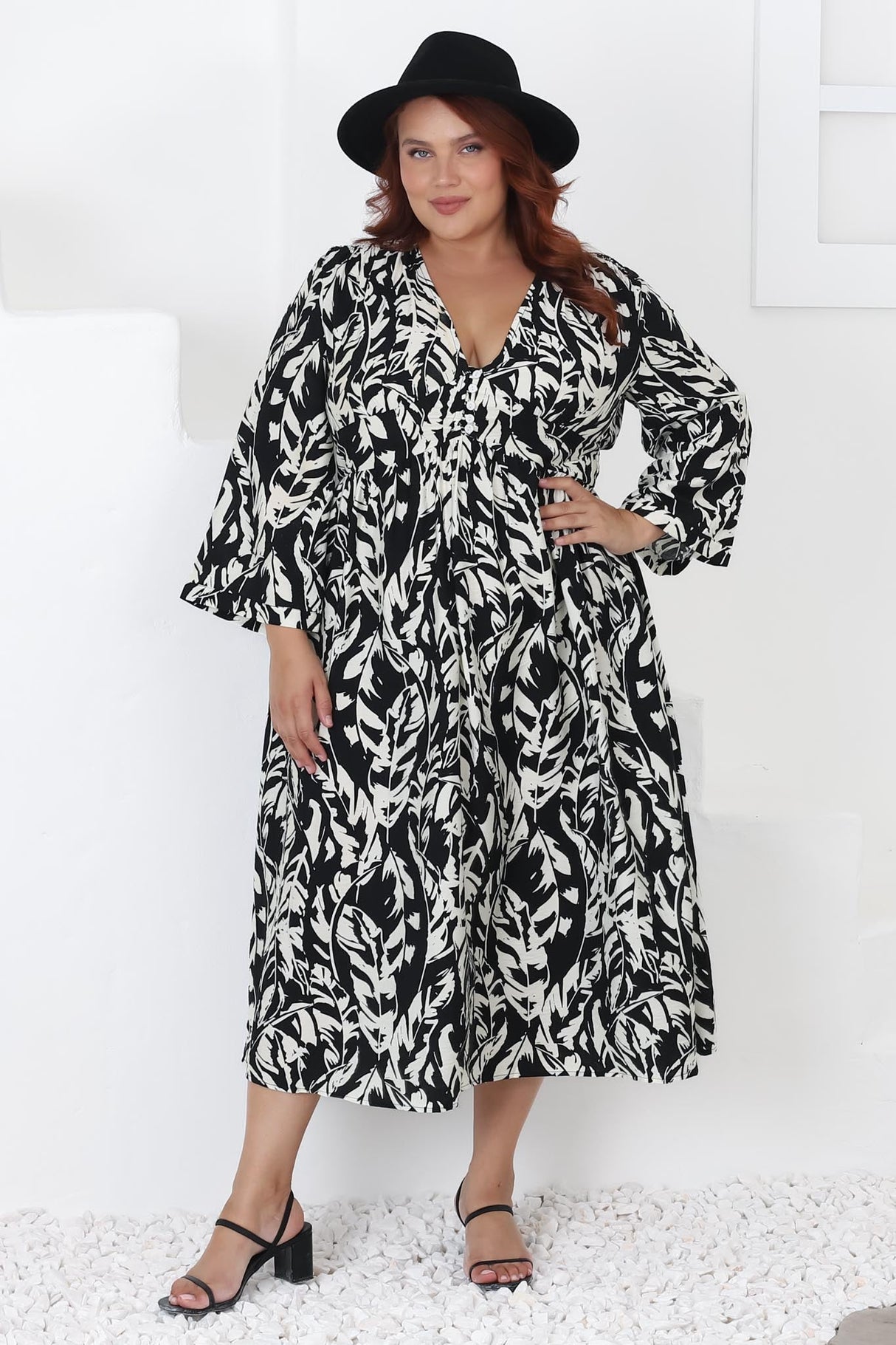 Kourt Midi Dress - A-line Dress with 3/4 Sleeves in Siani Black