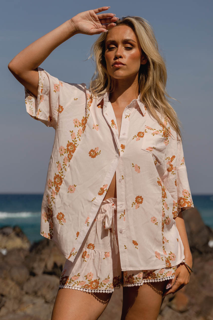 JAASE - Cove Shirt: Oversized Button Down Shirt in Vintage Sol Print