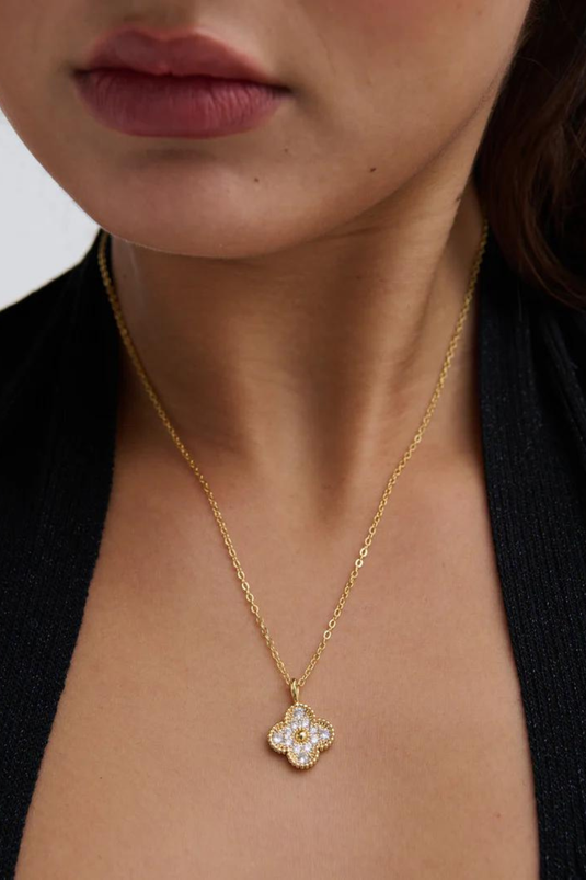 Clover Embellished Necklace - Gold