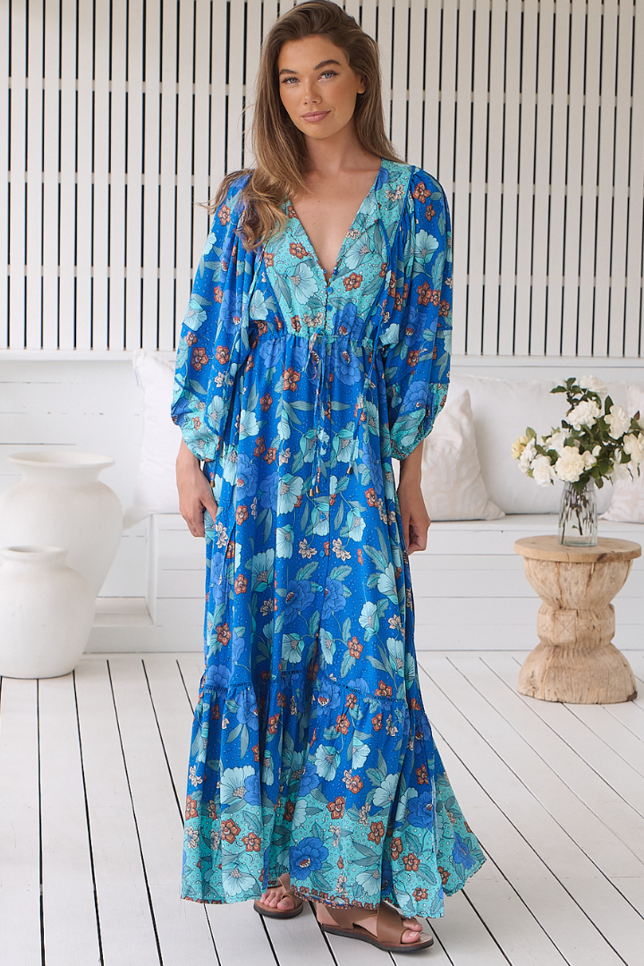 JAASE - Catalonia Maxi Dress: Batwing Sleeve Button Down Smock Dress in Love In Mist Print