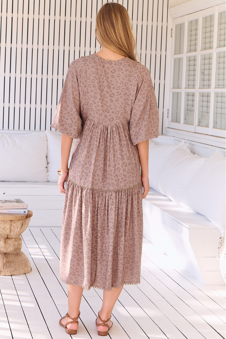 JAASE - Palace Midi Dress: Pom Pom Spliced Batwing Sleeve Dress with Neck Tie in Winslet Print