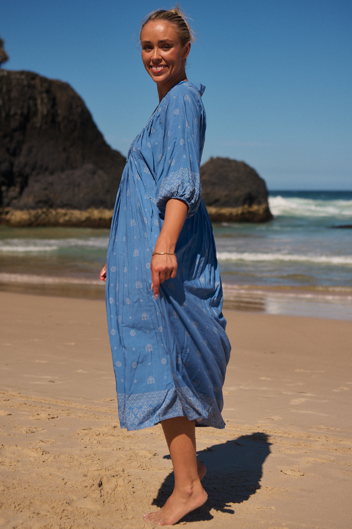 JAASE - Boheme Midi Dress: Piping Defined Bust Slimline Smock Dress in Azure Sky Print