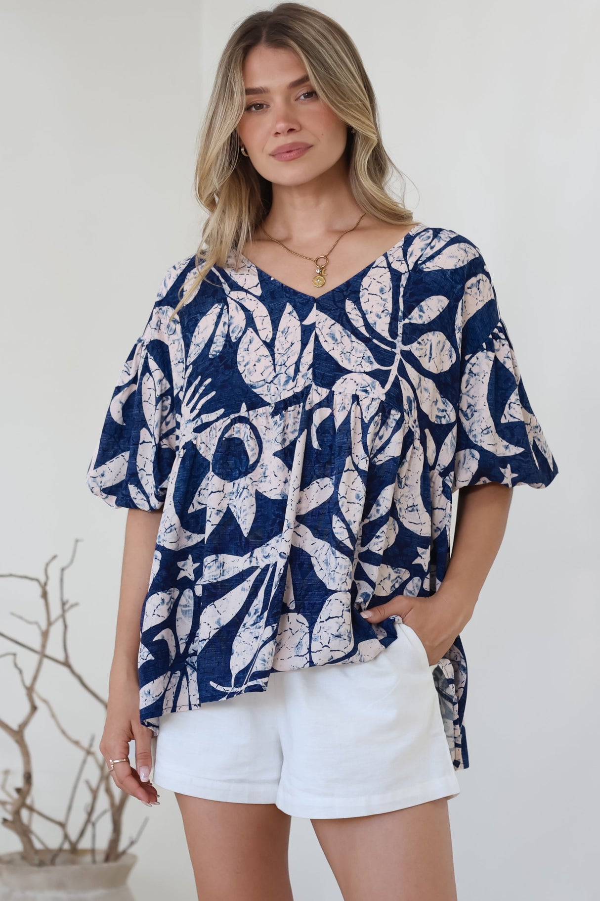 Amalia Blouse - V-Neck Smock Top with Balloon Sleeves in Moonshadow Print