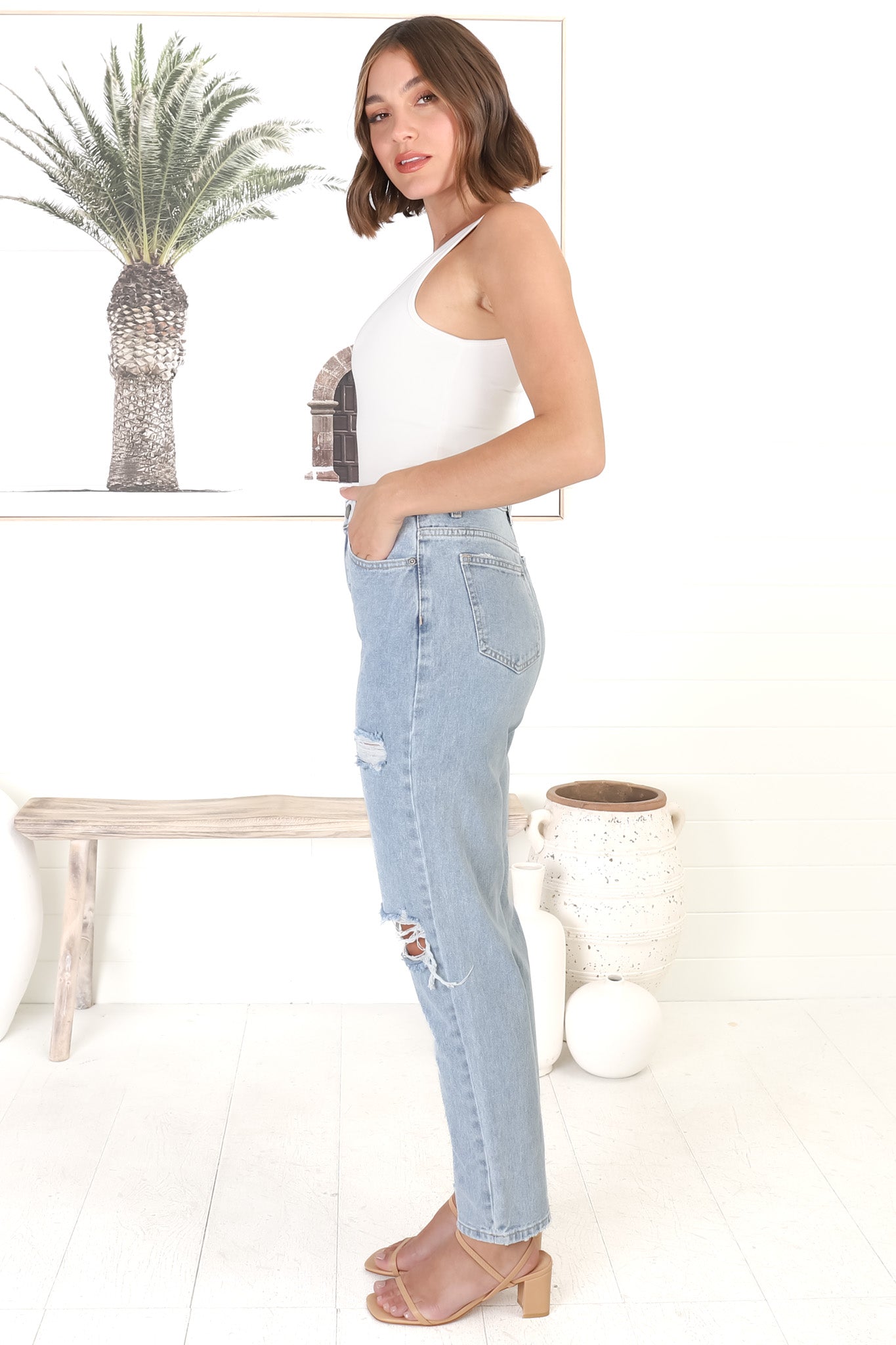 Amanda Boyfriend Jeans - High Waisted Distressed Ripped Knee Boyfriend Jeans in Light Denim