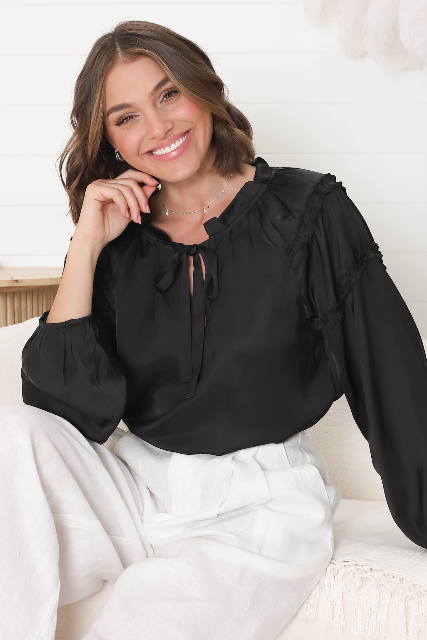 Analia Blouse - Pullover Blouse With Frill Collar And Neck Tie In Black