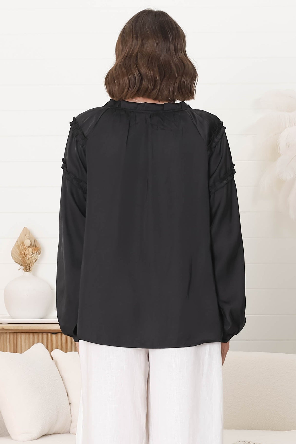 Analia Blouse - Pullover Blouse With Frill Collar And Neck Tie In Black