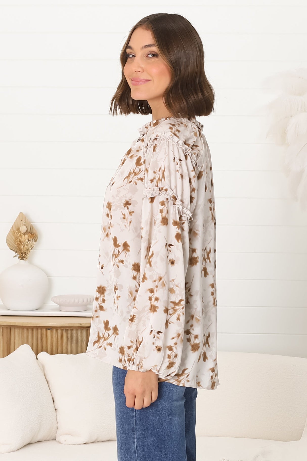 Analia Blouse - Pullover Blouse with Frill Collar and Neck Tie in Ledah Print