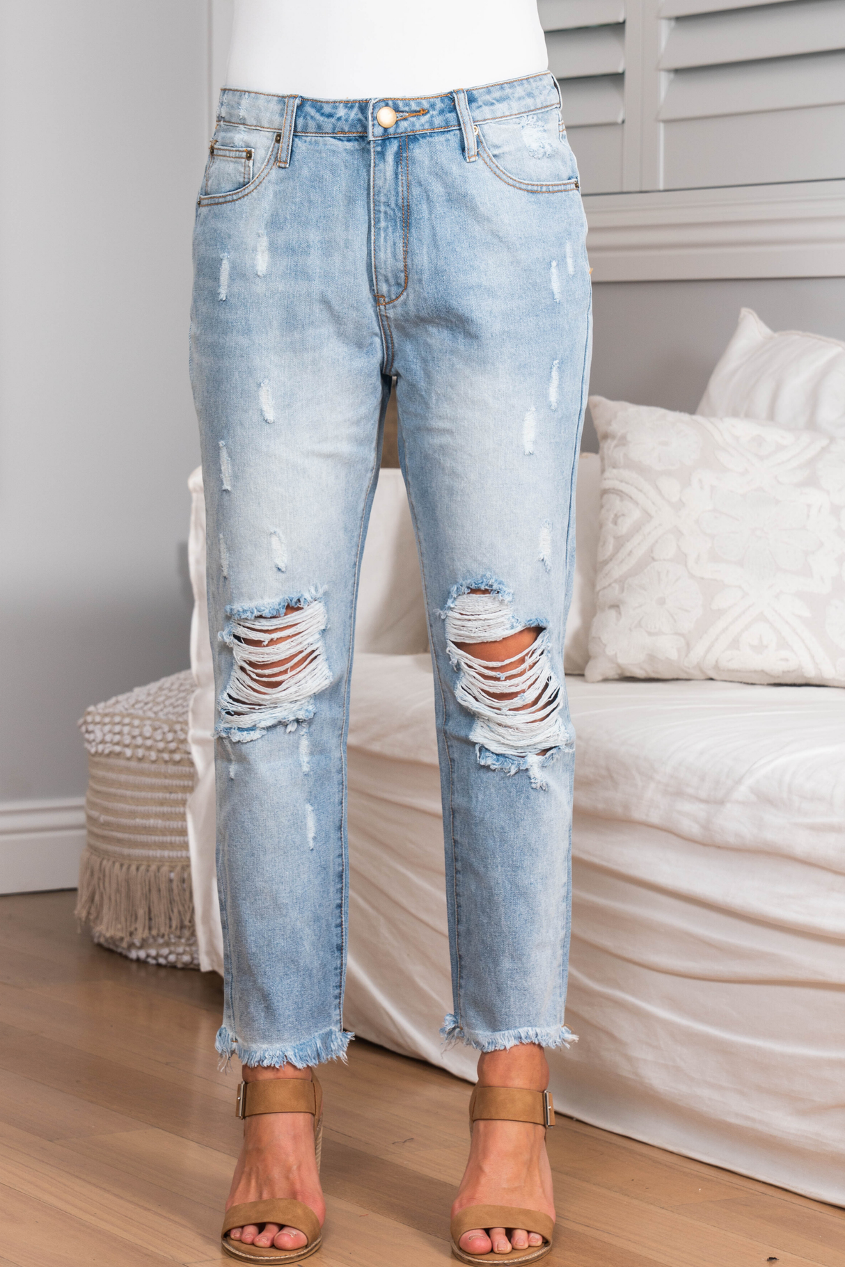 Annie Boyfriend Jeans - Distressed Mid Rise Boyfriend Jeans in Light Denim