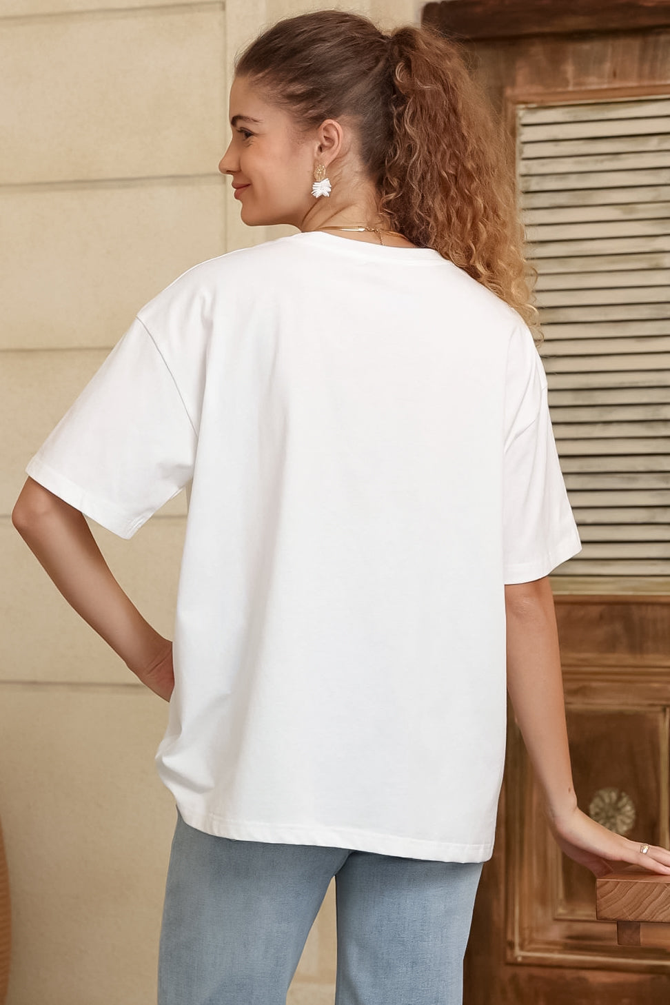 Arion T-Shirt - Crew Neck Relaxed Fit Graphic Tee in Sylas Print