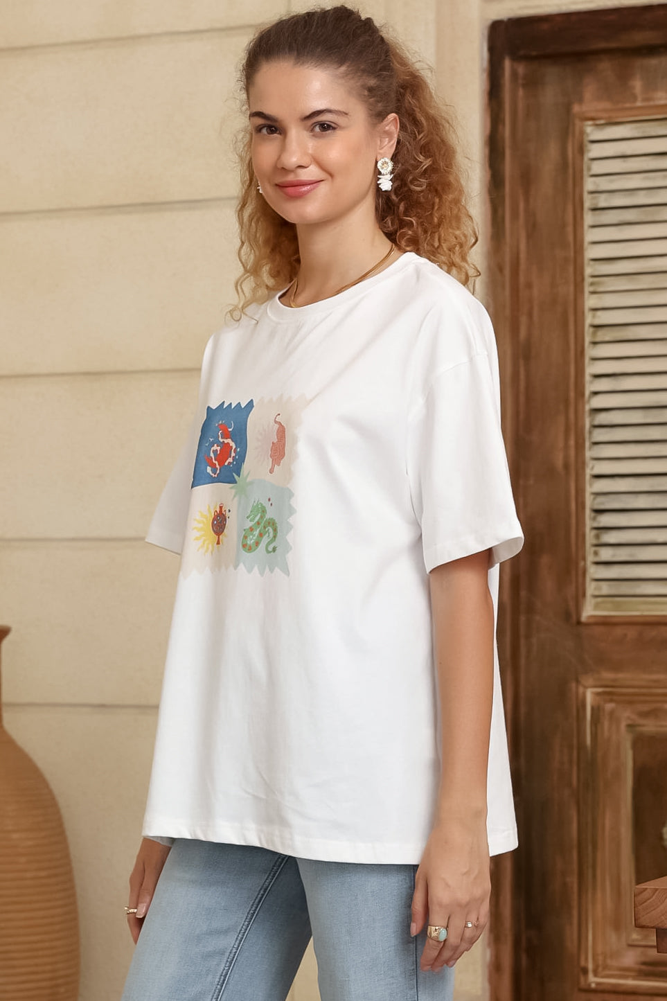 Arion T-Shirt - Crew Neck Relaxed Fit Graphic Tee in Sylas Print