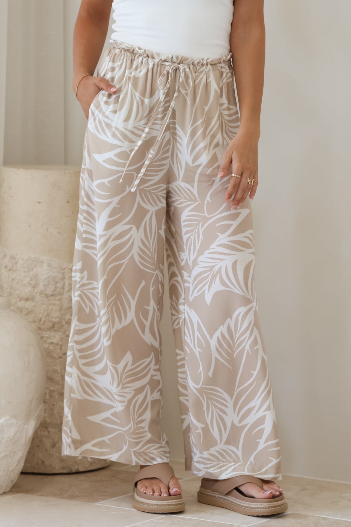 Armon Pants - Paper Bag Waist With Tie Wide Leg Pants In Jeani Print Beige