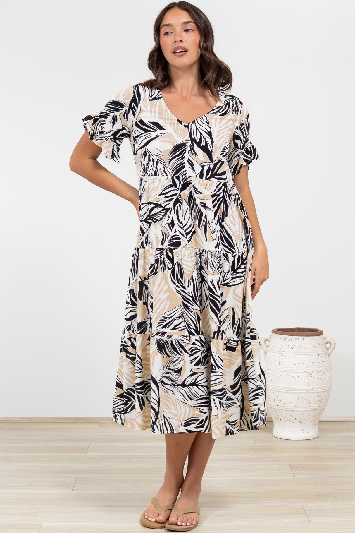 Audrina Midi Dress -  V-Neck Tiered Linen Dress with Pockets in Chicago Print