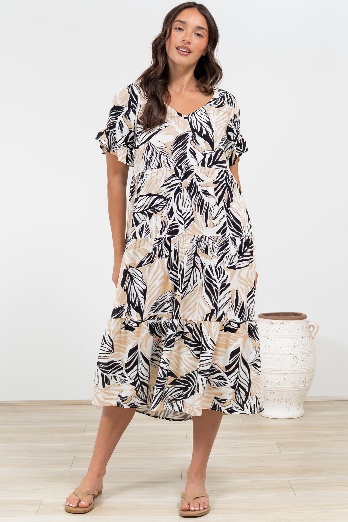 Audrina Midi Dress -  V-Neck Tiered Linen Dress with Pockets in Chicago Print