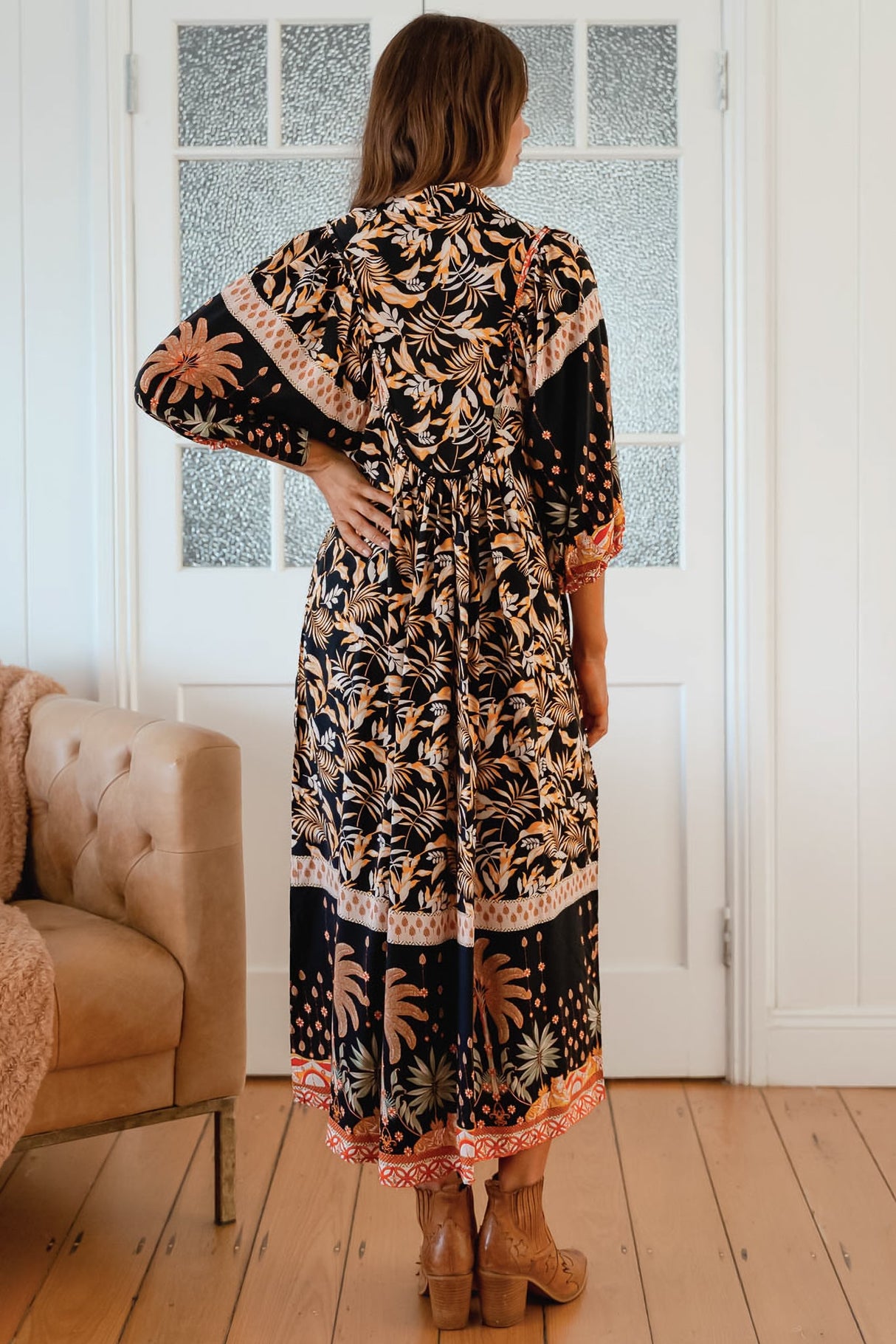 JAASE - Boheme Midi Dress: Piping Defined Bust Slimline Smock Dress in Jardin Print