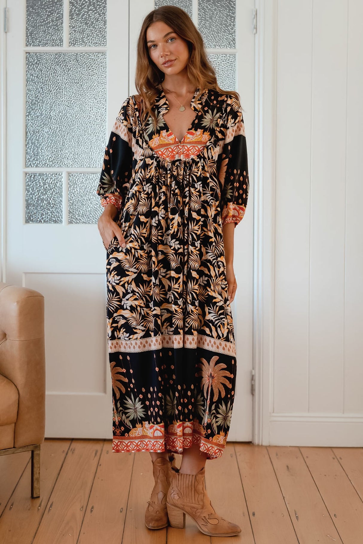 JAASE - Boheme Midi Dress: Piping Defined Bust Slimline Smock Dress in Jardin Print