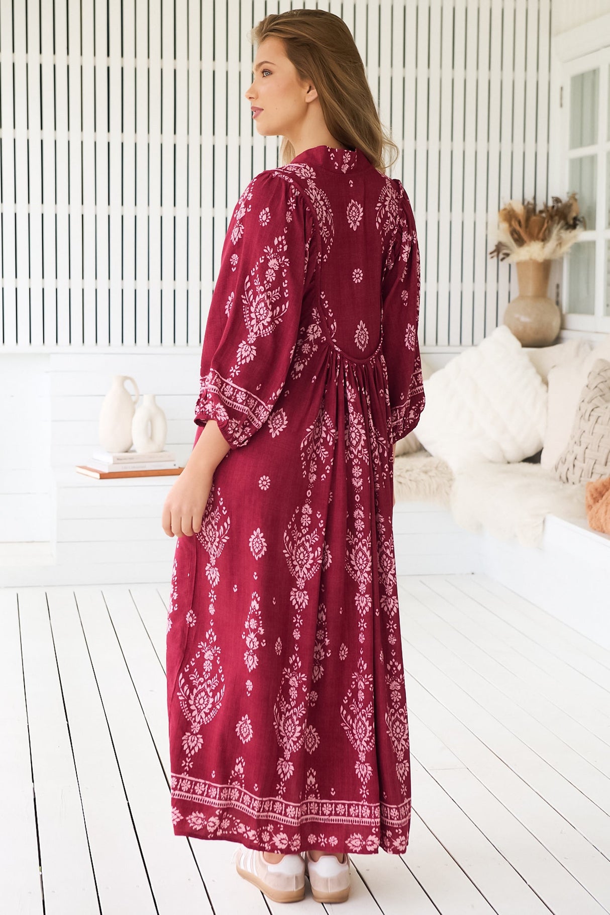 JAASE - Boheme Midi Dress: Piping Defined Bust 3/4 Sleeve Smock Dress in Rhubarb Kiva Print