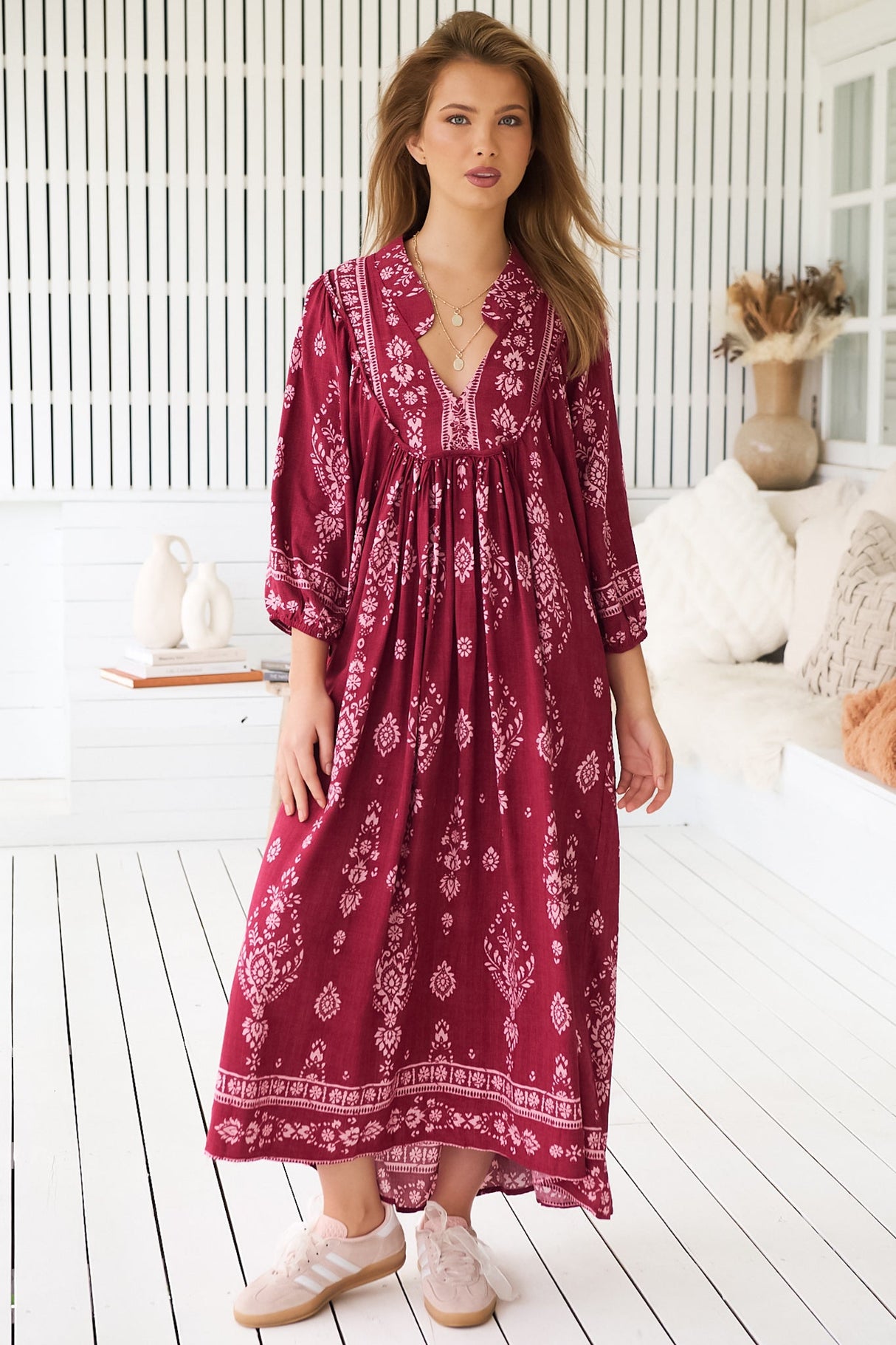 JAASE - Boheme Midi Dress: Piping Defined Bust 3/4 Sleeve Smock Dress in Rhubarb Kiva Print