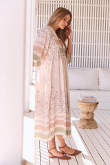 JAASE - Boheme Midi Dress: Piping Defined Bust 3/4 Sleeve Smock Dress in Mist Flower Print