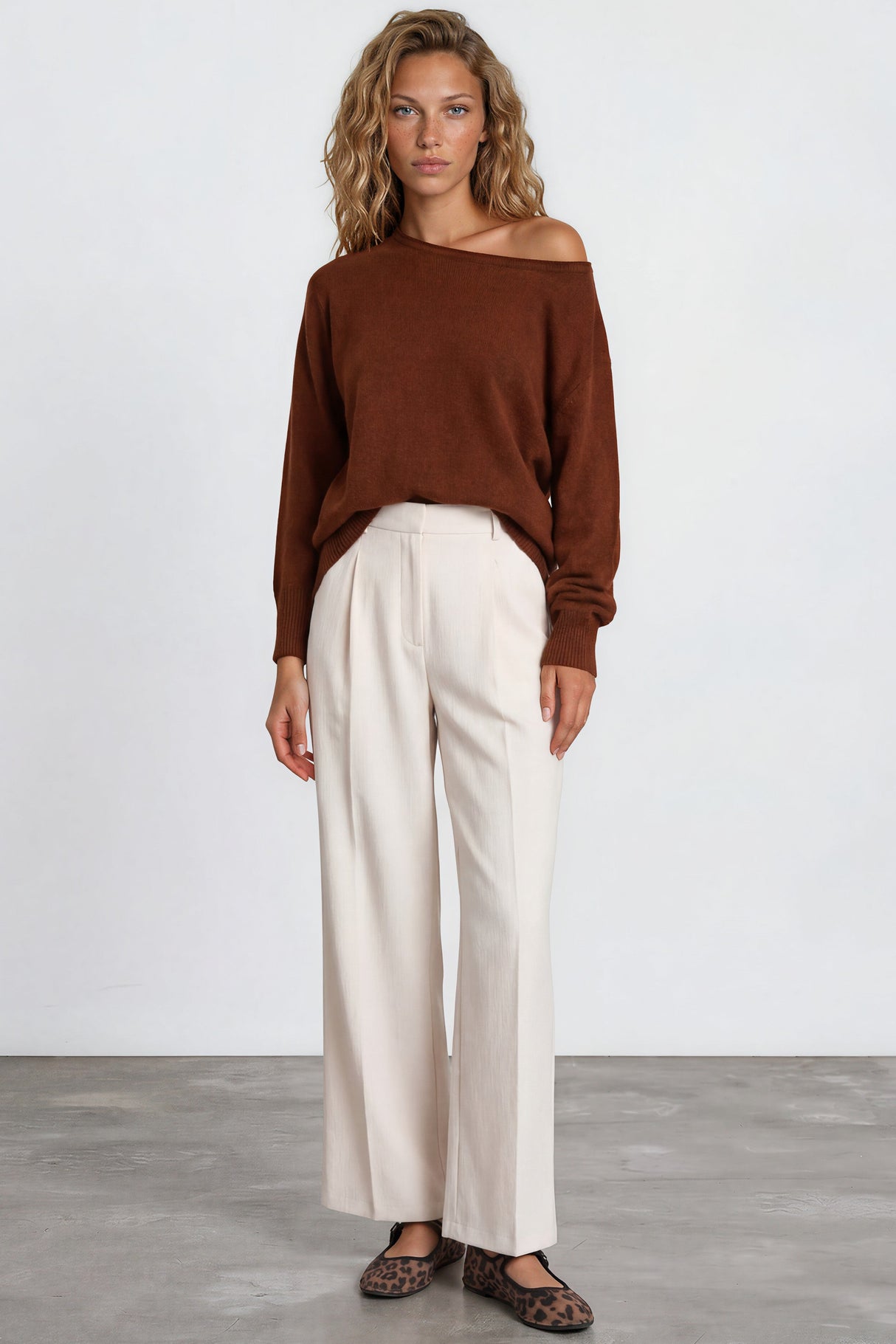 Willow Jumper - Relaxed fit Jumper with Long Sleeves in Rust