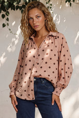 Yulissa Blouse - Wing Collar Button Down Scoop Hem Top in Pacey Spot Pink