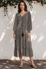 Macey Maxi Dress - V neckline Dress with Long Sleeves Hexy Print Black