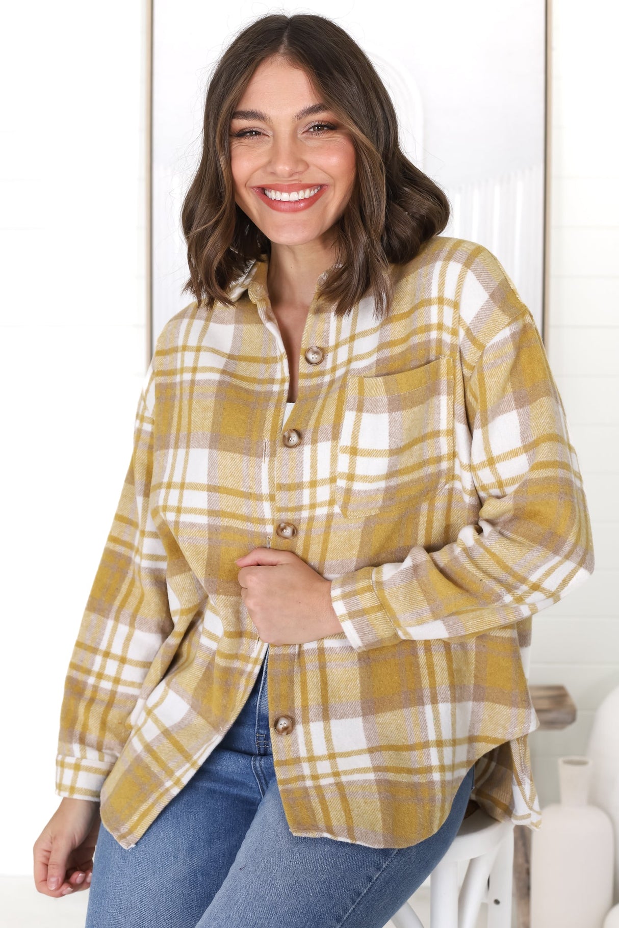 Bradshaw Shacket - Scoop High Low Checkert Shirt Jacket in Yellow