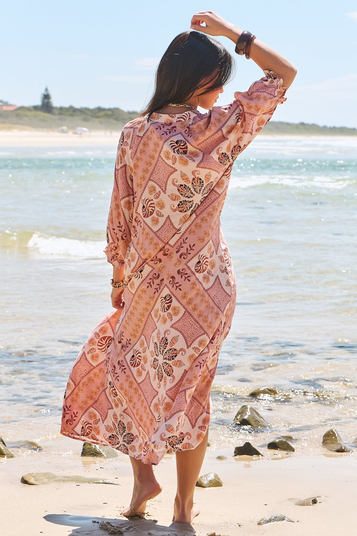 JAASE - Bree Maxi Dress: Balloon Sleeve Shift Dress in Tahitian Print