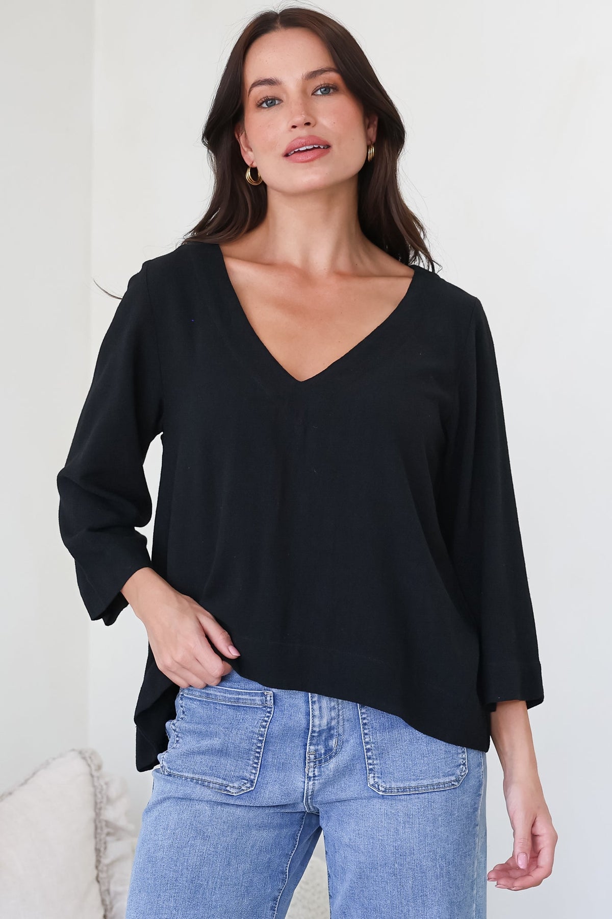 Breezer Top Long Sleeve V Neck Pull Over Top High Low Hemline
