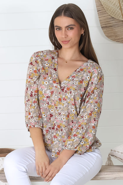 Brenda Top - V Neck 3/4 Sleeve with Button Cuff High-Low Hem Top in Hollie Print Beige