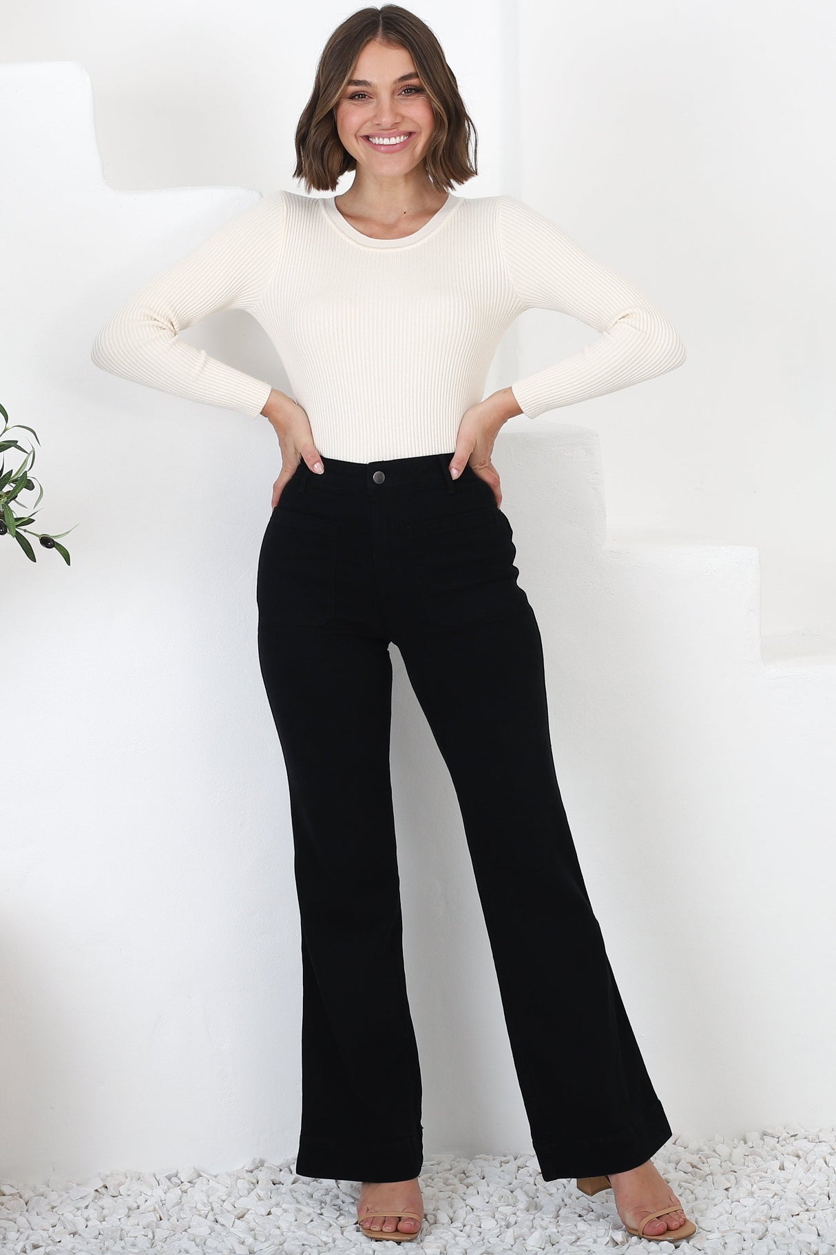 Britain Jeans - High Waist Flared Jeans in Black