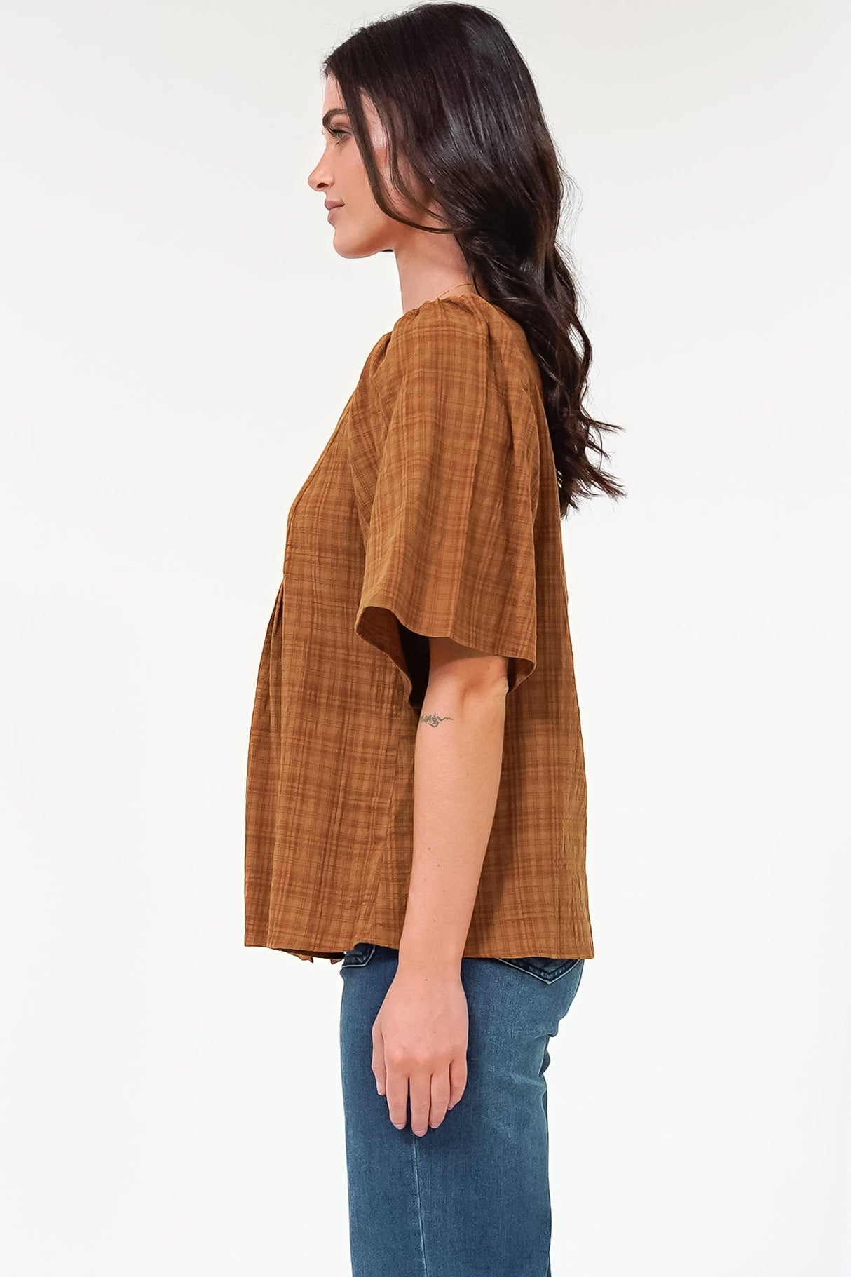 Casita Top - Scoop Neck Textured Babydoll Top with Flutter Sleeves in Tan