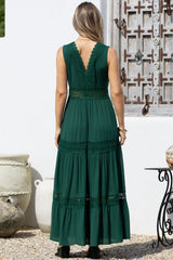 Cassia Maxi Dress - Lace Trim V-Neck Sleeveless with Lace Splicing Dress in Emerald