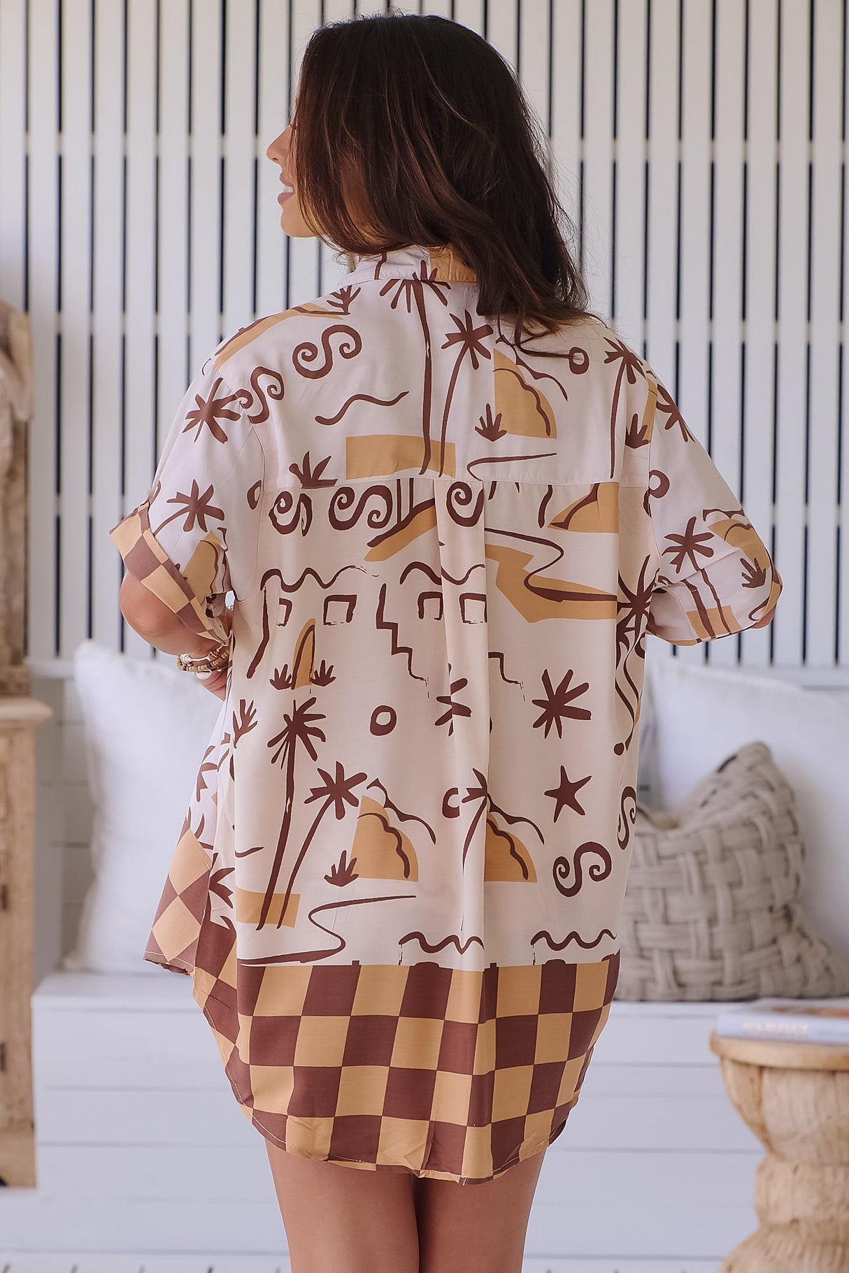 JAASE - Lola Shirt: High-Low Button Down Shirt in Tuscan Sands Print